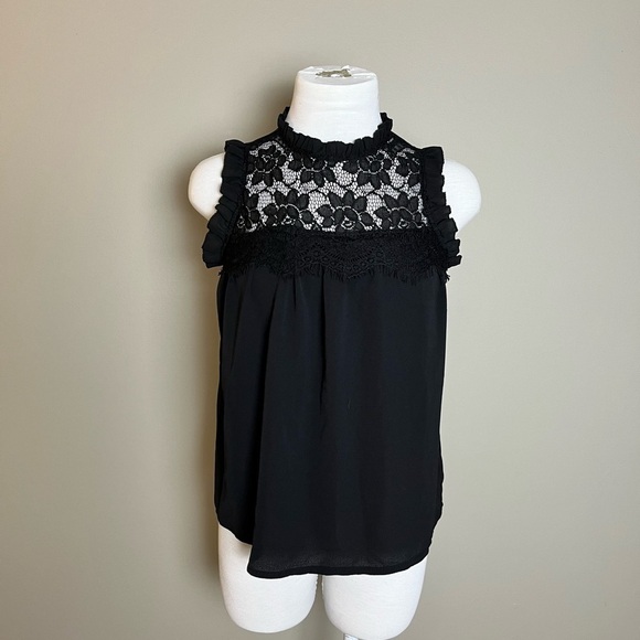 🌸3 for $30🌸 TWIK Lace Sleeveless Blouse - Picture 4 of 7
